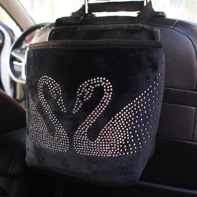 Storage net pocket between car seats A